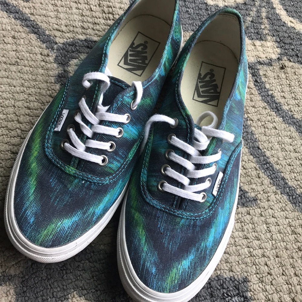 Vans unisex shoes size 9 women